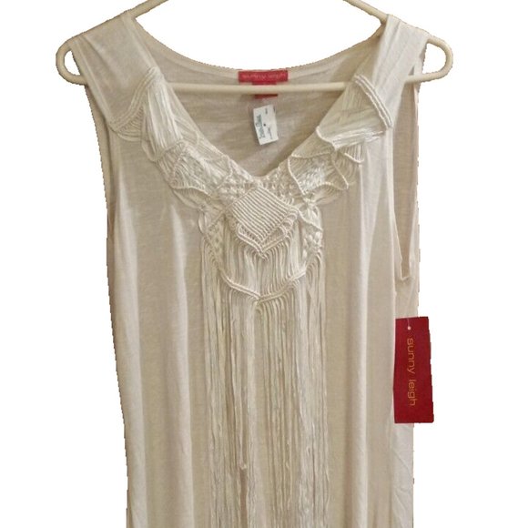 Womans Sunny Leigh sleeveless white fringed blouse tank ladies NWT - Picture 2 of 4